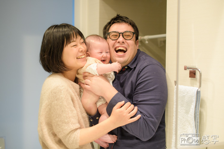 赤ちゃん　家族写真　出張撮影　ファミリーフォト