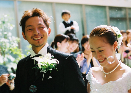 結婚式の写真　明治安田生命のCM