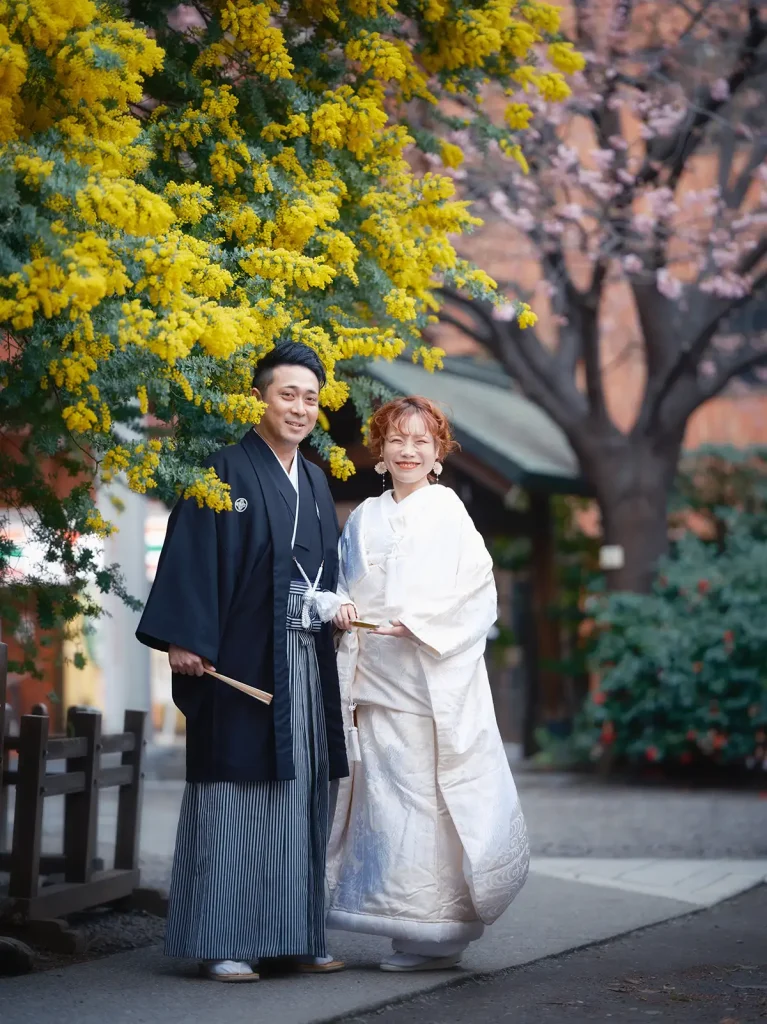 新郎新婦 和装の前撮り写真 結婚式 ロケーション撮影 蔵前神社