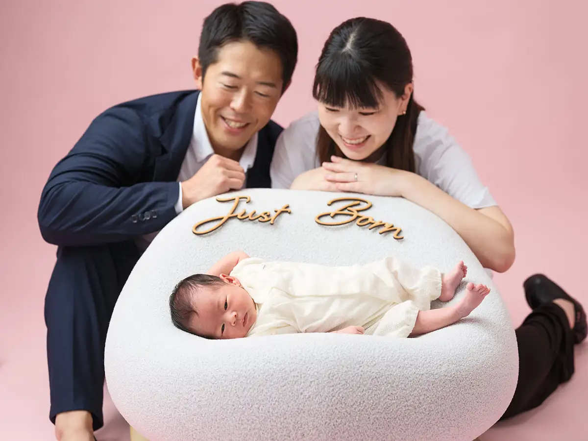 Studio門出で撮影した赤ちゃんとご家族の写真